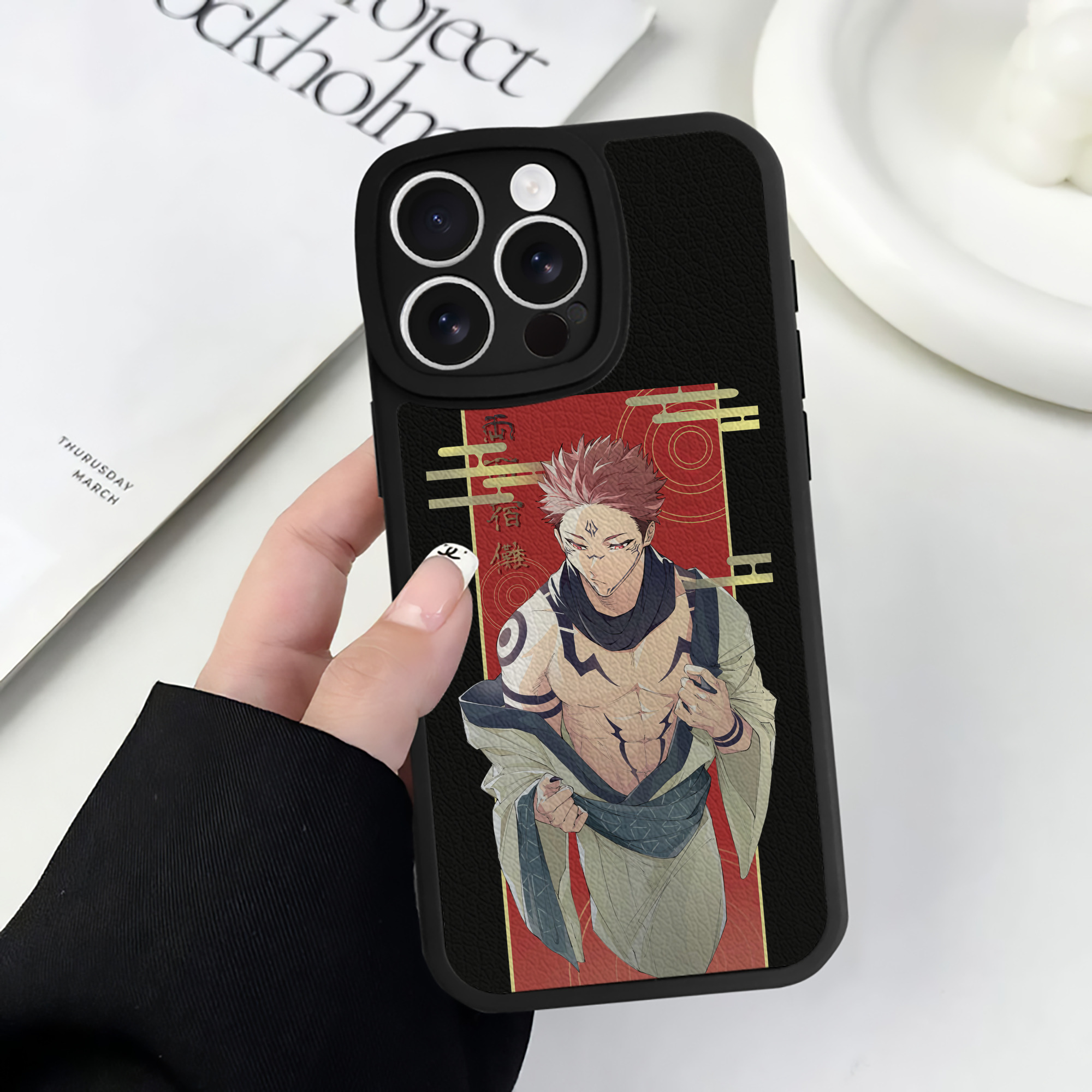 （画像用） 呪術廻戦 Jujutsu Kaisen 【iPhone 16シリーズ対応】シリコンスマホケース（レザー調） 材質：シリコン